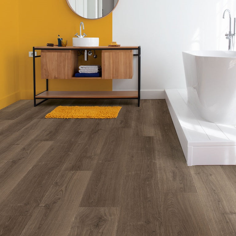 Brushed Oak Brown Laminate Flooring 138 x 21.20cm-Delforno
