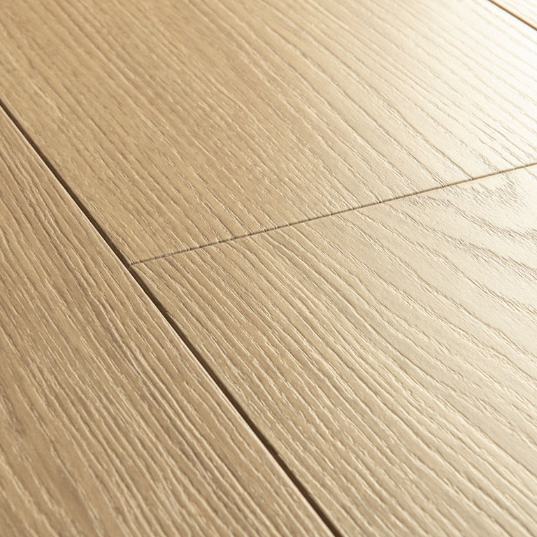 Beige Varnished Oak Laminate Wooden Flooring 21.2 x 138cm-Delforno
