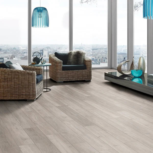 Rockford Oak Laminate Wooden Flooring 19.20 x 128.50cm-Delforno