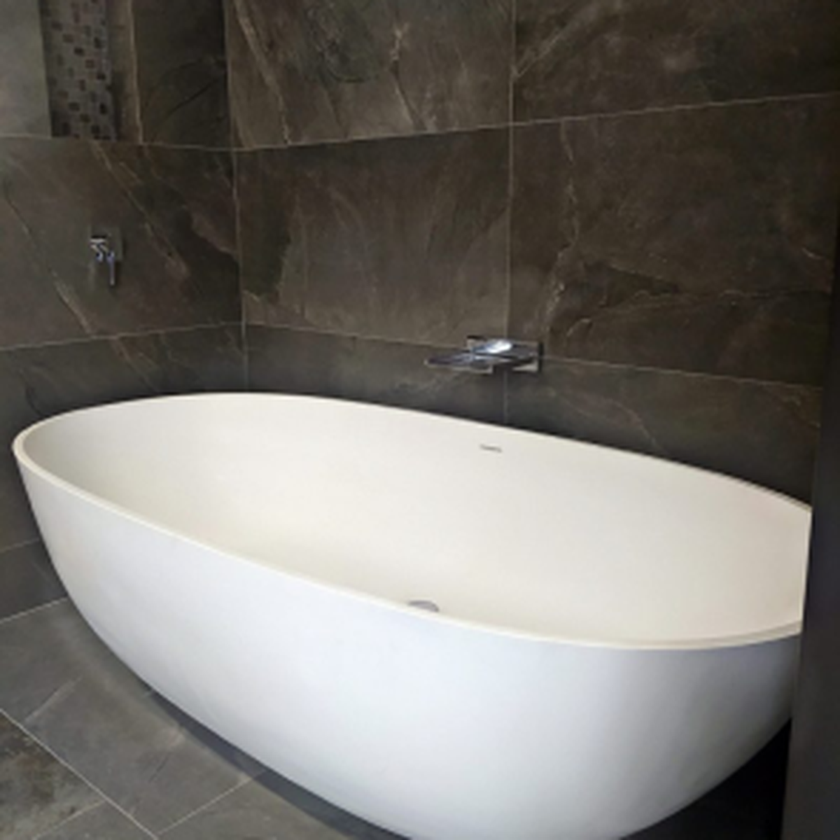 Quartz Floorstanding Bathtub-Delforno Tiles & Timber-Delforno